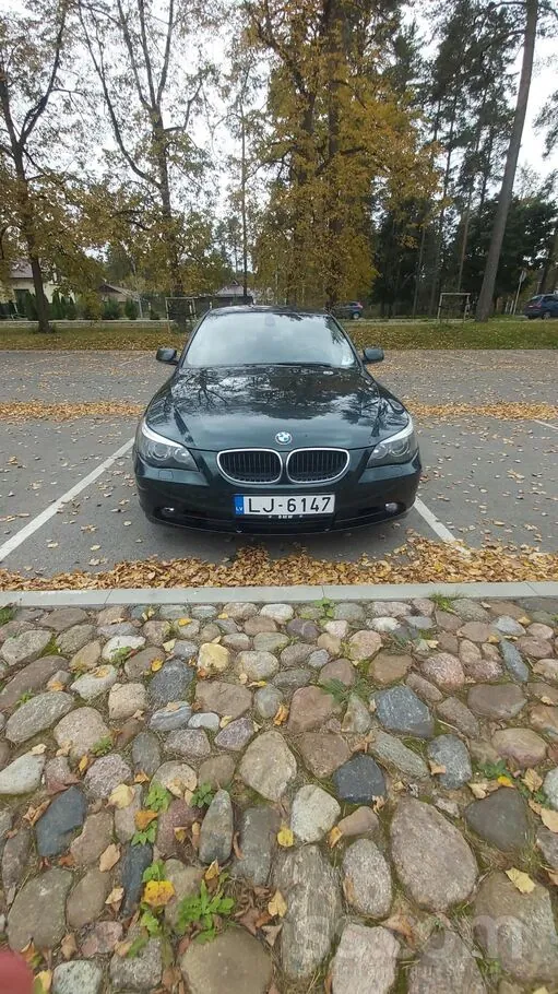 BMW E60 2003 photo 2