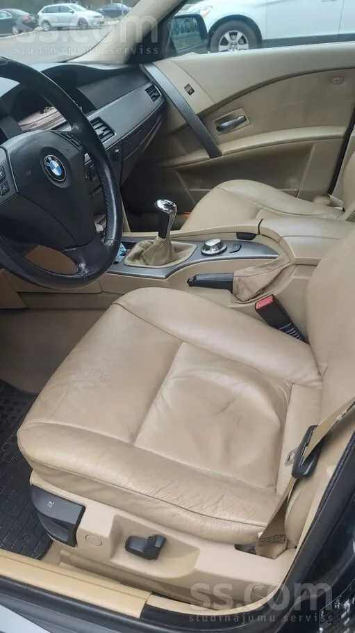 BMW E60 2003 photo 5