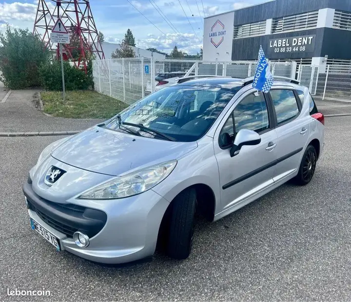 Peugeot 207 2008 photo 5