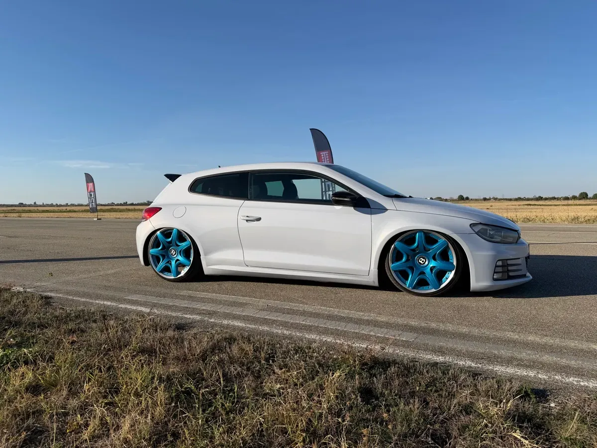 Volkswagen Scirocco 2009 photo 3
