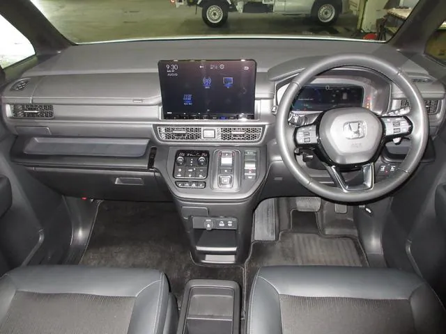 Honda Stepwgn 2023 photo 3