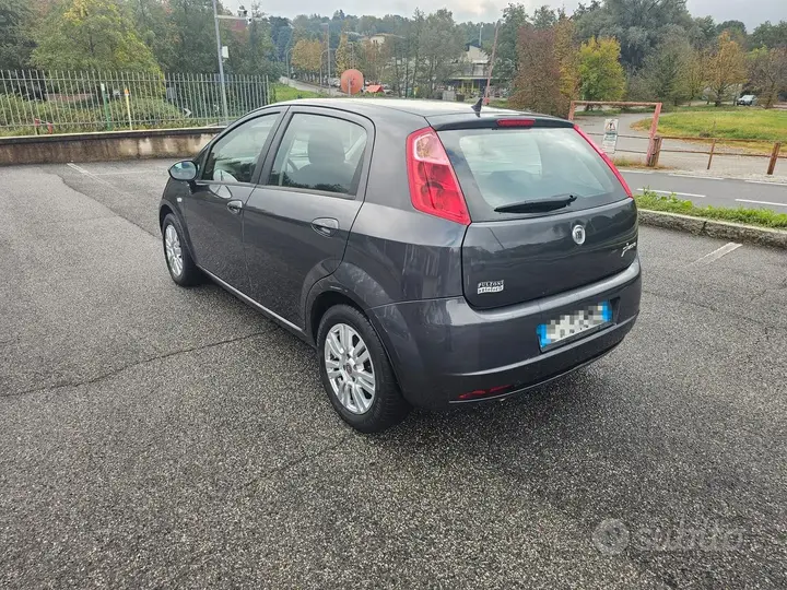 Fiat Grande Punto 2009 photo 4