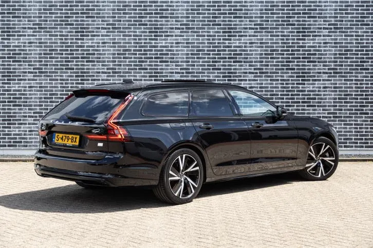 Volvo V90 2023 photo 3