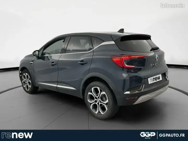 Renault Captur 2023 photo 3