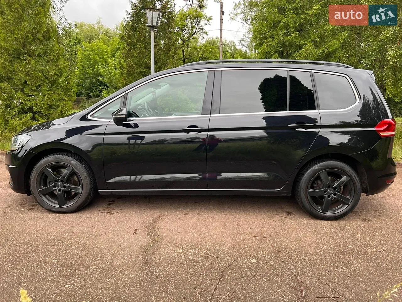 Volkswagen Touran 2017 photo 5