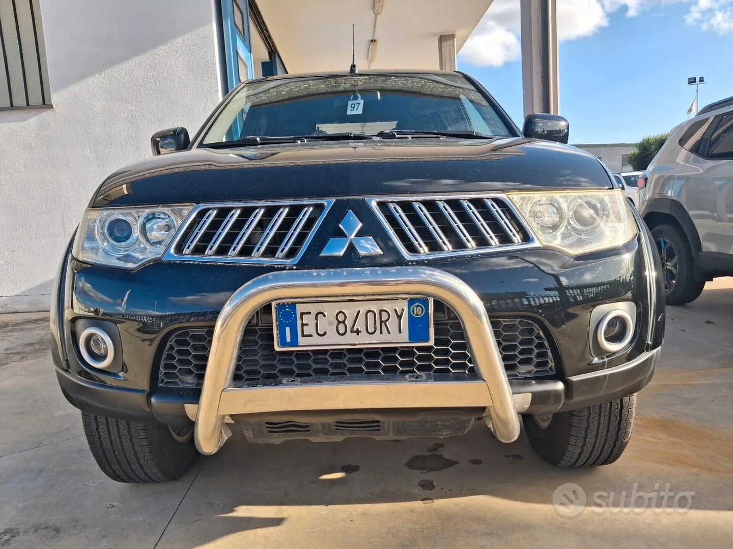 Mitsubishi L200 2010 photo 2
