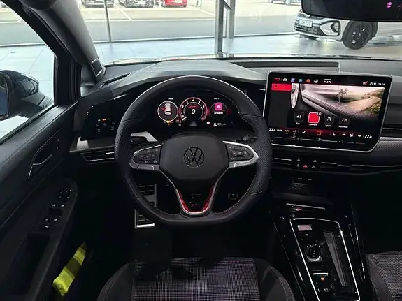 Volkswagen Golf I 2026 photo 4