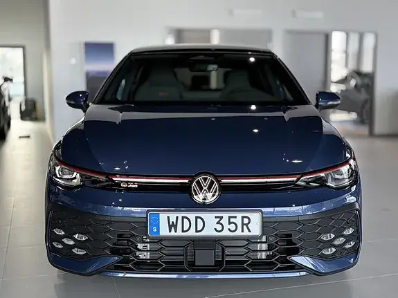 Volkswagen Golf I 2026 photo 5
