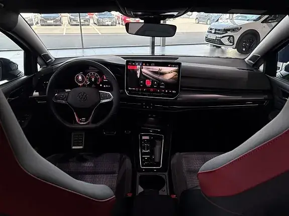 Volkswagen Golf I 2026 photo 3