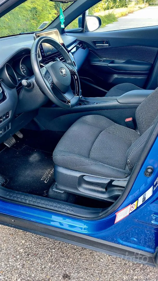 Toyota C-Hr 2019 photo 4