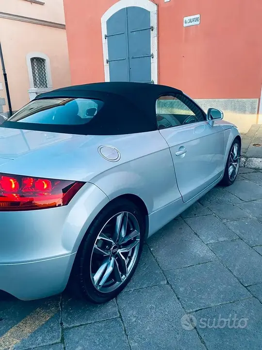 Audi Tt 2009 photo 4