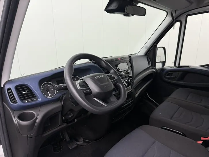Iveco Daily 2021 photo 3