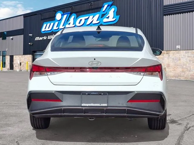 Hyundai Elantra 2025 photo 4