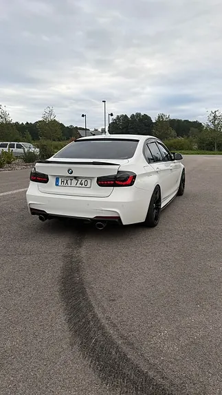 BMW 330I 2016 photo 4