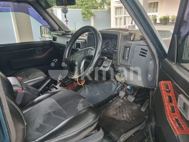 Nissan Patrol 1991 photo 3
