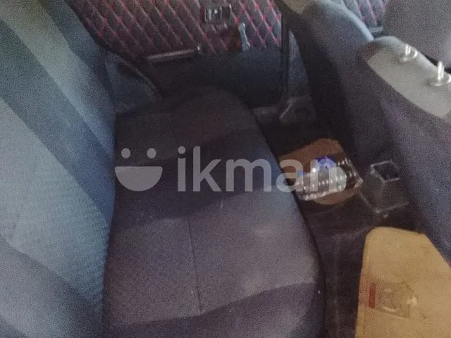 Mazda 3 1989 photo 5