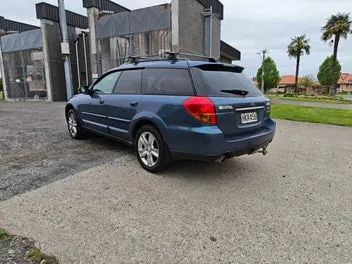 Subaru Legacy Outback 2004 photo 4