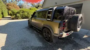 Land Rover Defender 2022 photo 5