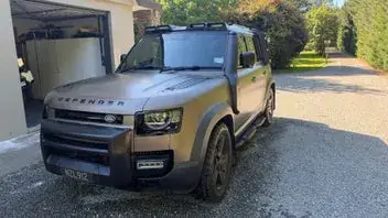 Land Rover Defender 2022 photo 4