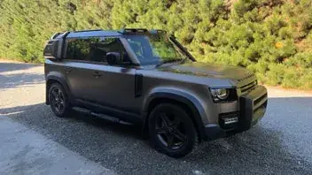 Land Rover Defender 2022 photo 2