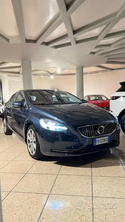 Volvo V40 2017 photo 2