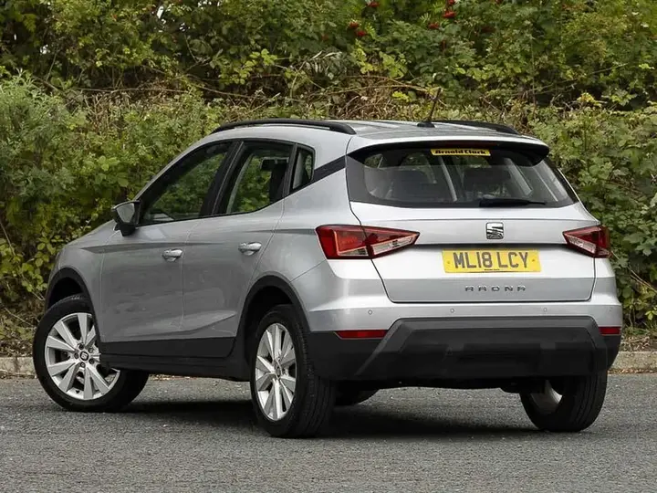 Seat Arona 2018 photo 2