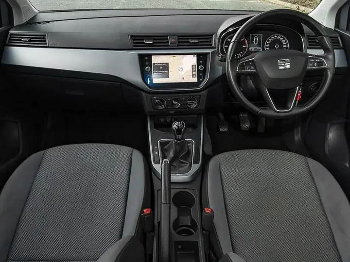 Seat Arona 2018 photo 3
