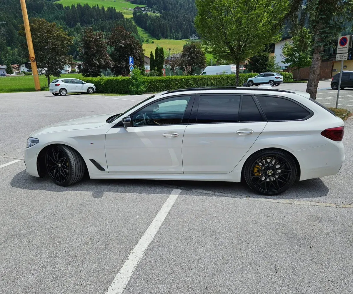 BMW 5 Series 2017 photo 3