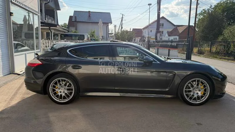Porsche Panamera 2010 photo 4