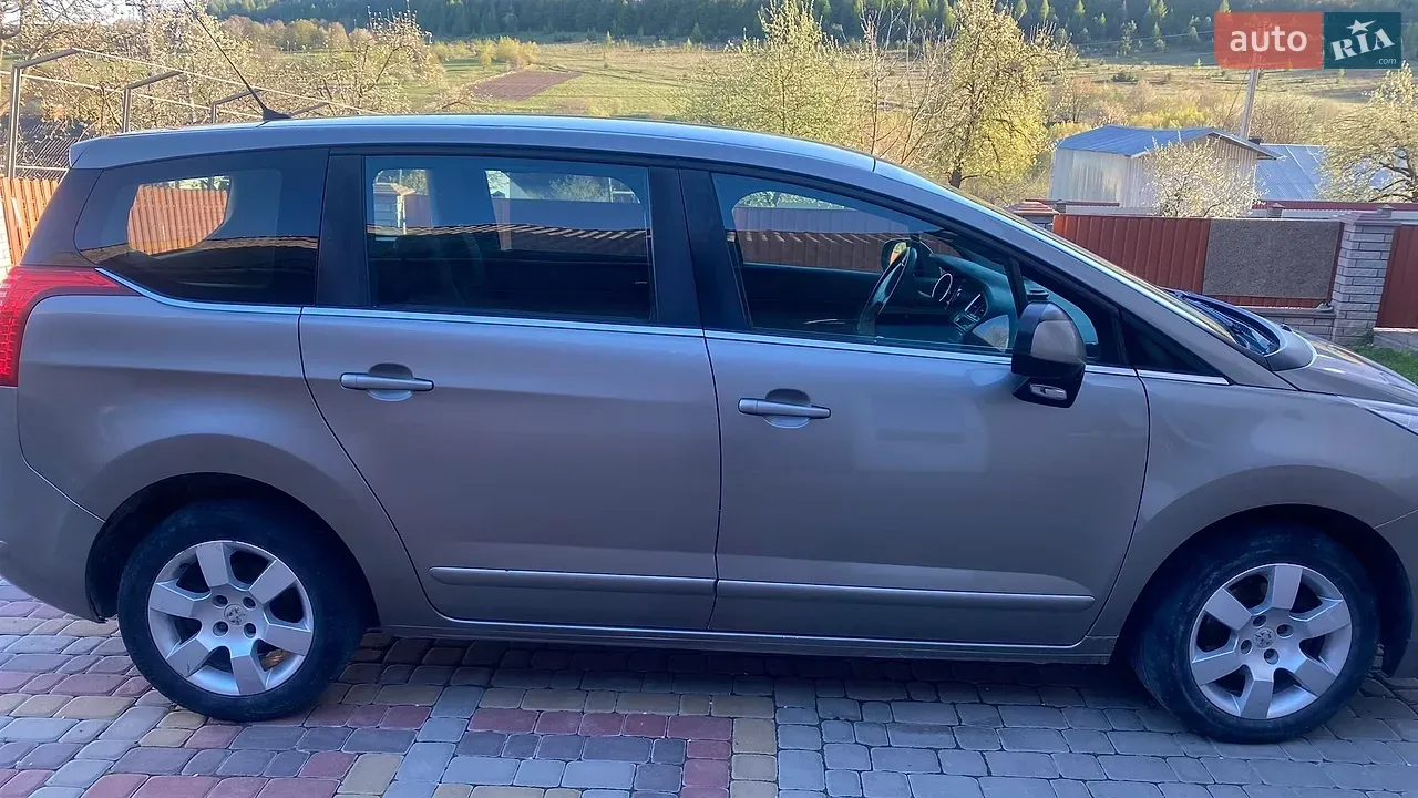 Peugeot 5008 2013 photo 3
