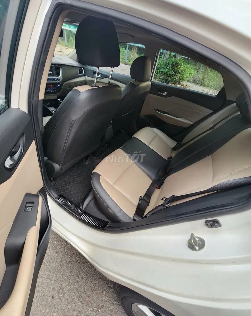 Hyundai Accent 2018 photo 4