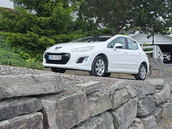 Peugeot 308 2011 photo 5