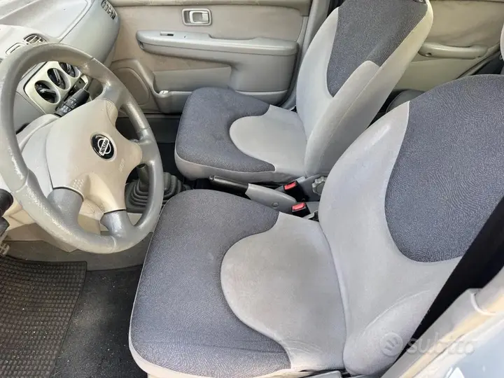 Nissan Micra 2002 photo 3
