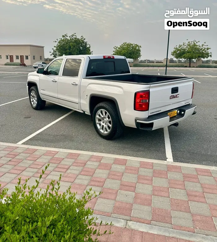 GMC Sierra 2018 photo 2