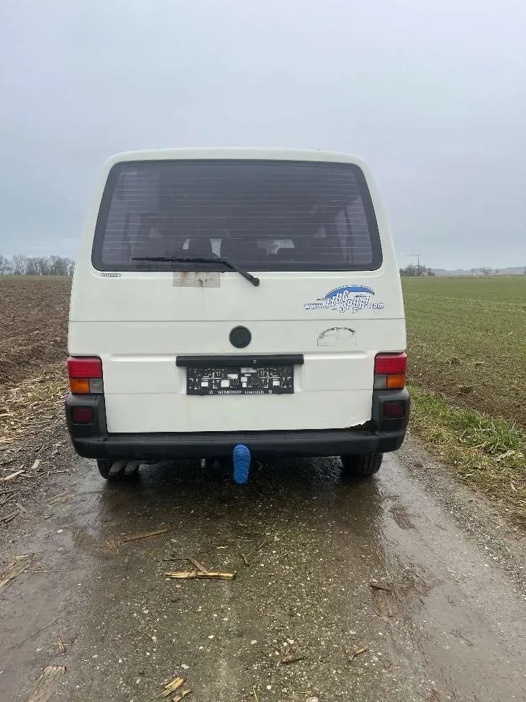 Volkswagen T4 1999 photo 2