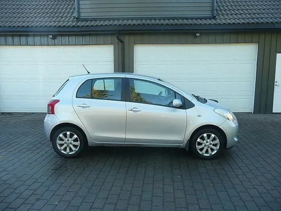 Toyota Yaris 2006 photo 3