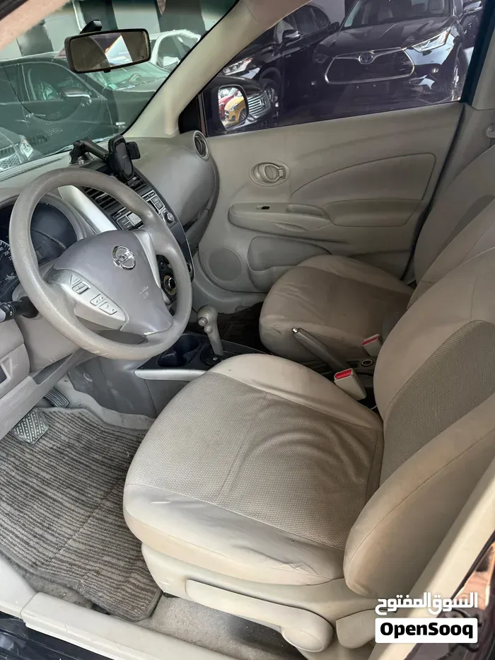 Nissan Sunny 2015 photo 2