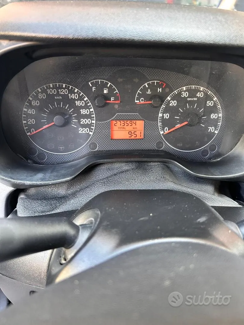 Fiat Grande Punto 2007 photo 5