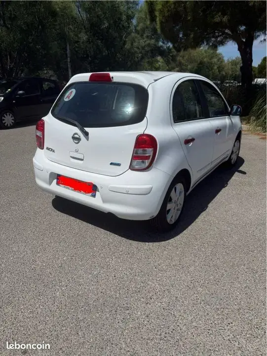 Nissan Micra 2011 photo 2
