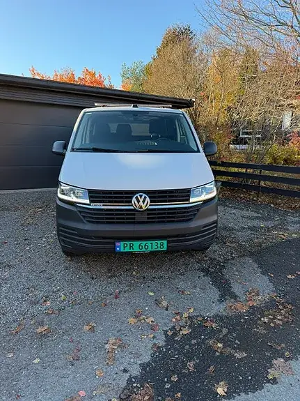 Volkswagen Transporter 2023 photo 2