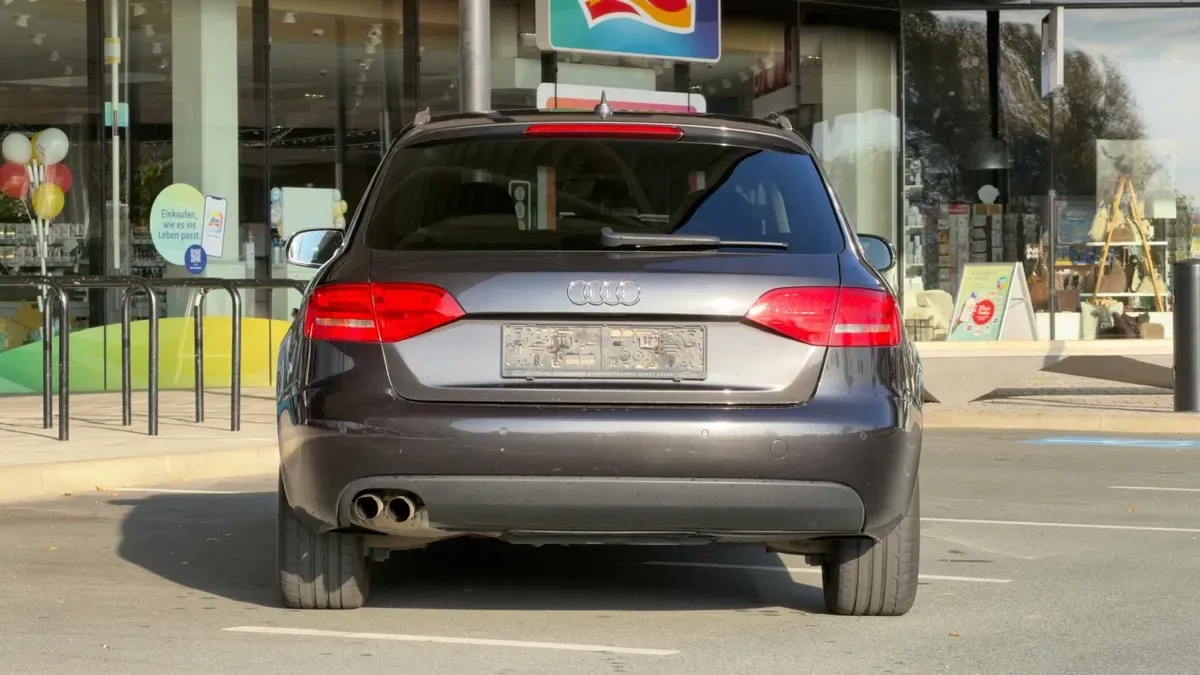 Audi A4 2011 photo 3