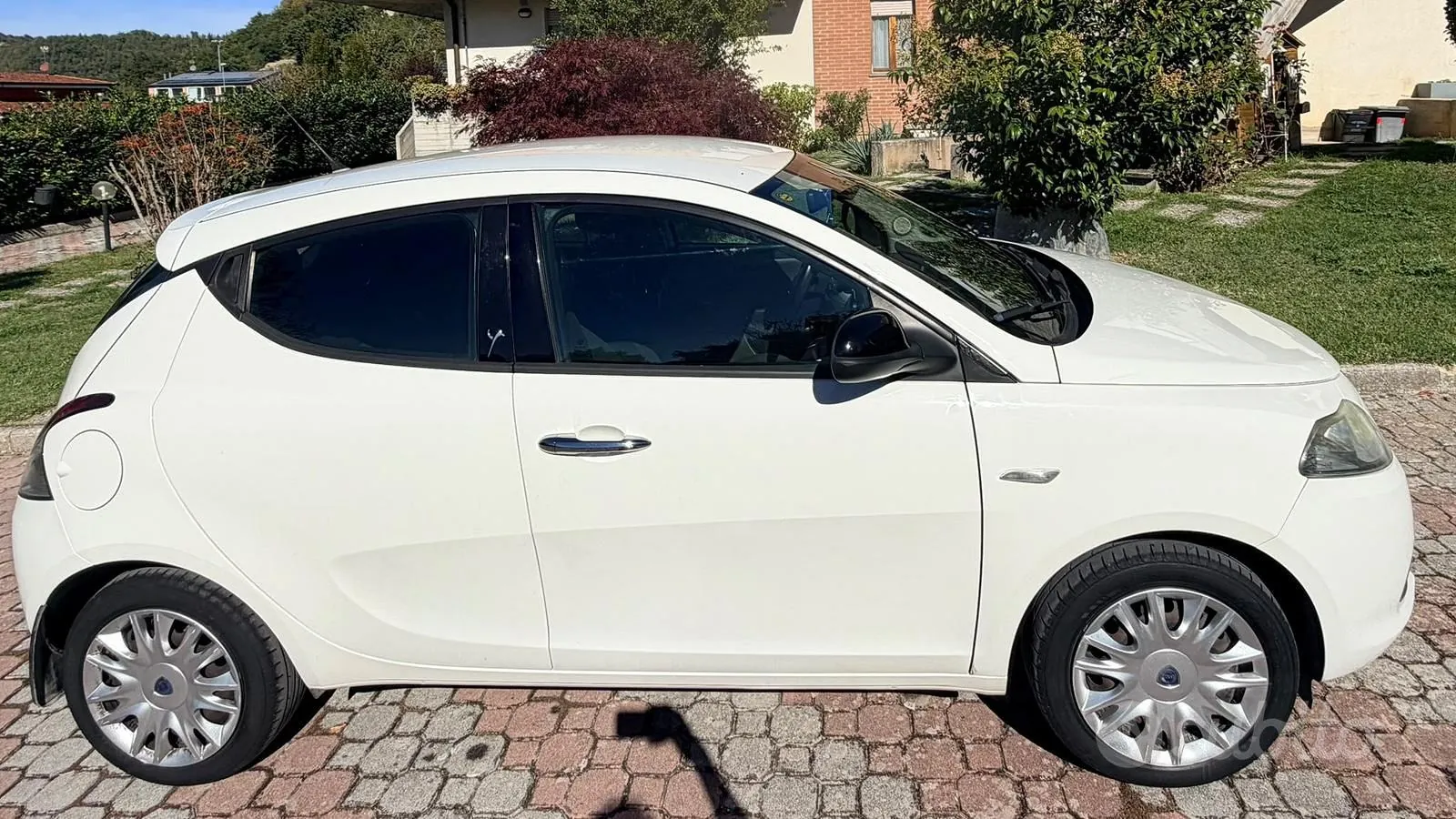 Lancia Ypsilon 2011 photo 3