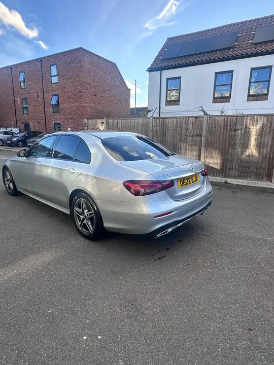 Mercedes-Benz E-Class 2022 photo 4