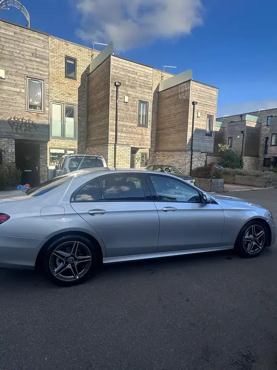 Mercedes-Benz E-Class 2022 photo 5