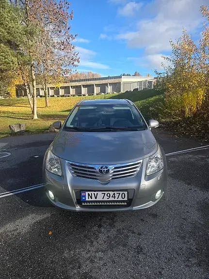 Toyota Avensis 2011 photo 3