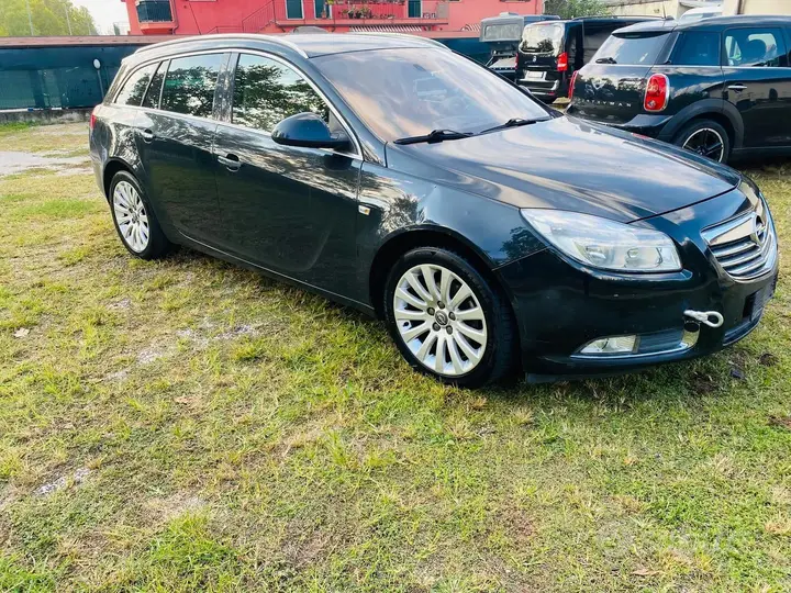 Opel Insignia 2010 photo 2