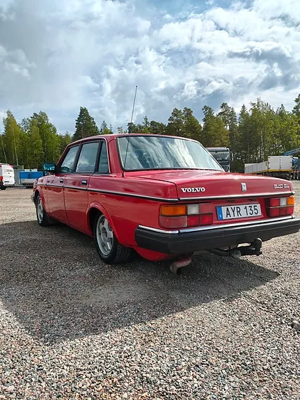 Volvo 240 1991 photo 2