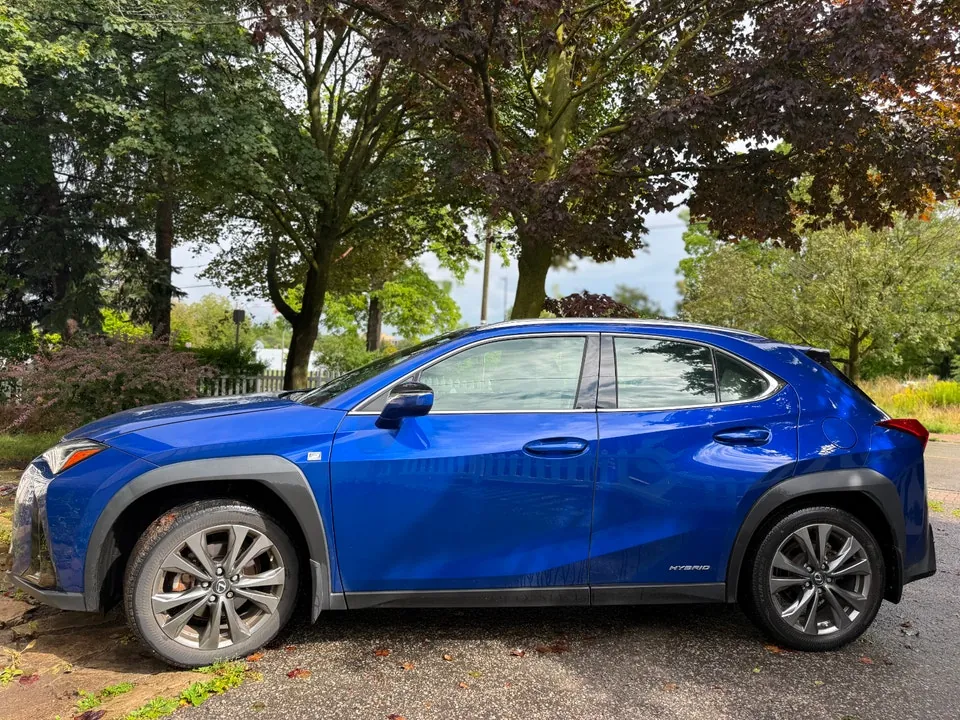 Lexus Uxh 2021 photo 2