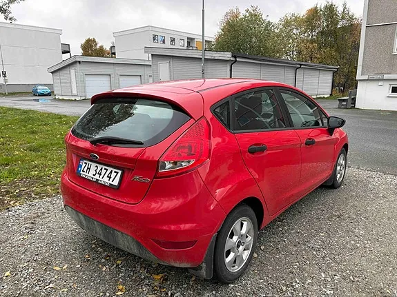 Ford Fiesta 2012 photo 3