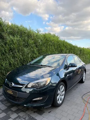 Opel Astra 2014 photo 3